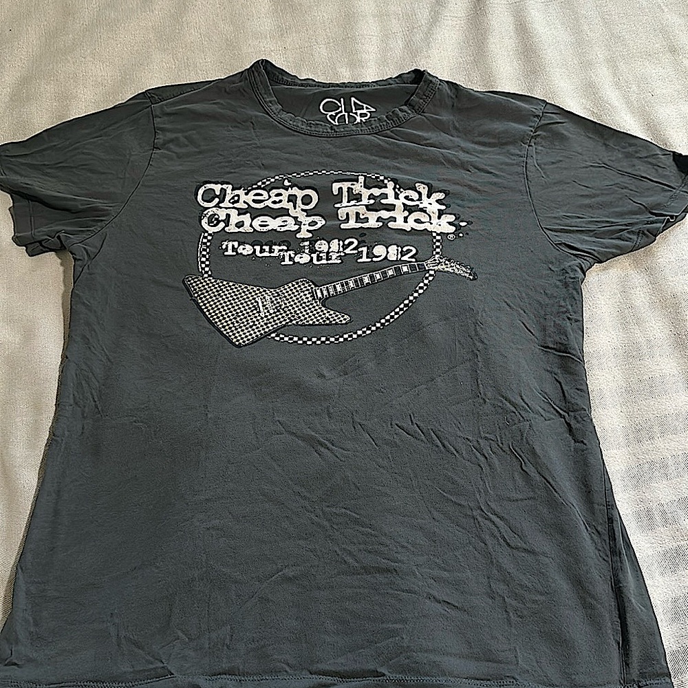 Cheap Trick replica concert t